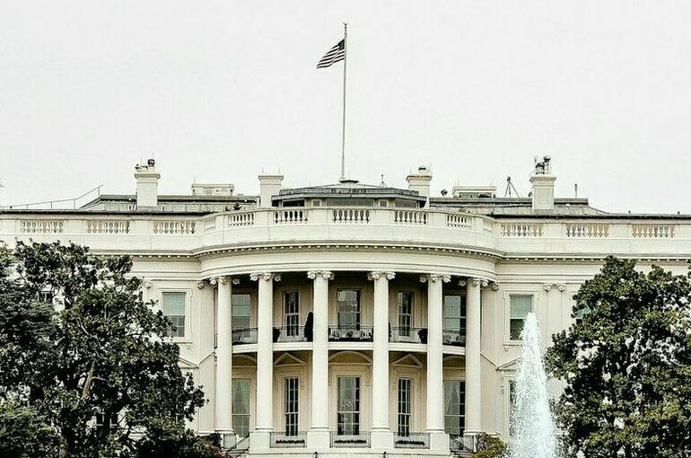 Белый дом опроверг сообщение об отмене заморозки федерального финансирования
