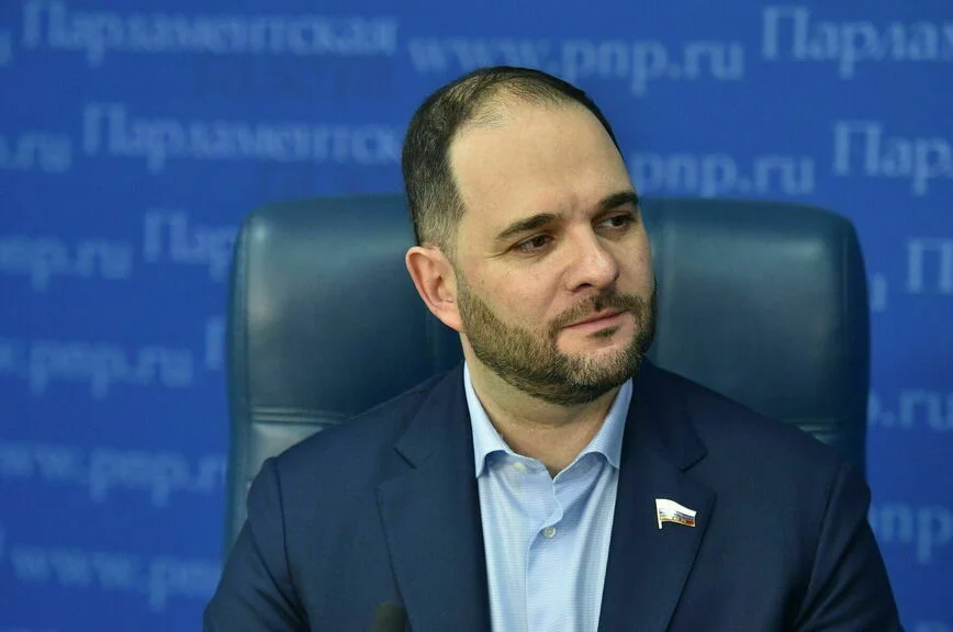 Александр Мажуга.