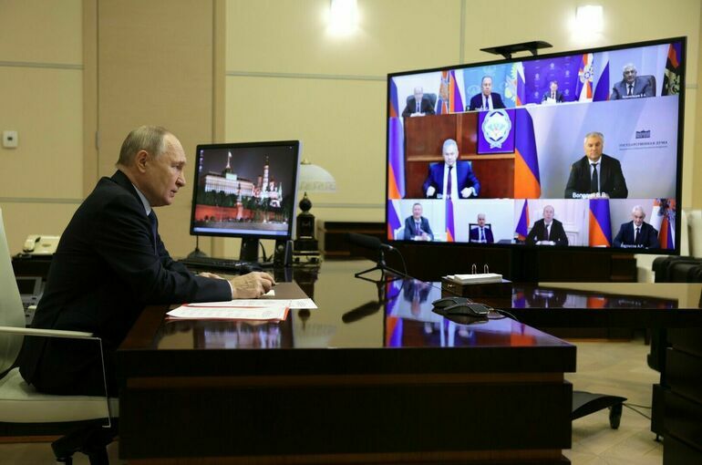 Путин обсудил с членами Совбеза аспекты борьбы с терроризмом