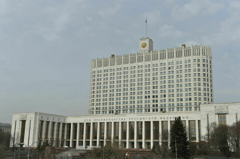 Кабмин расширил перечень стран для участия в валютных торгах в России