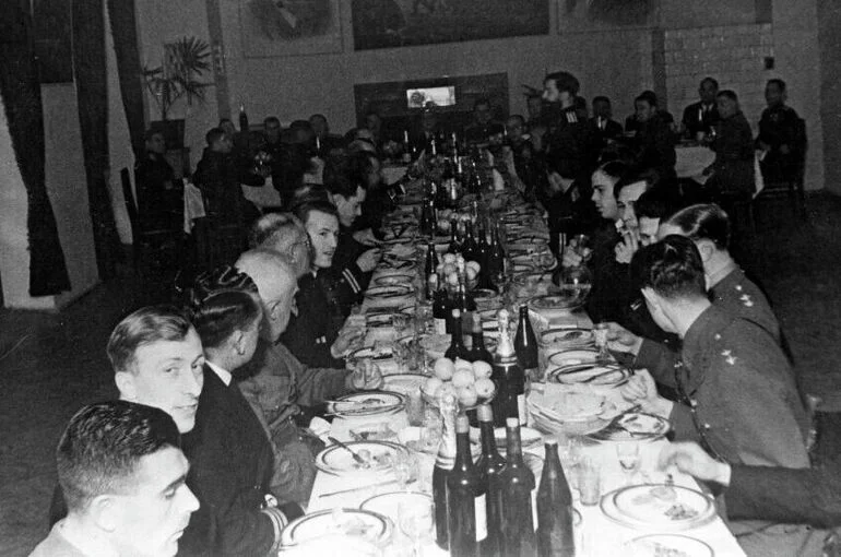 Гостеприимство по-русски: что пили и ели участники Ялтинской конференции 1945 года