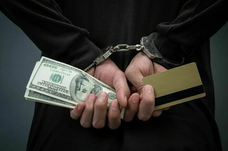 Глава СК предложил конфисковывать имущество у виновных в мошенничестве и растрате