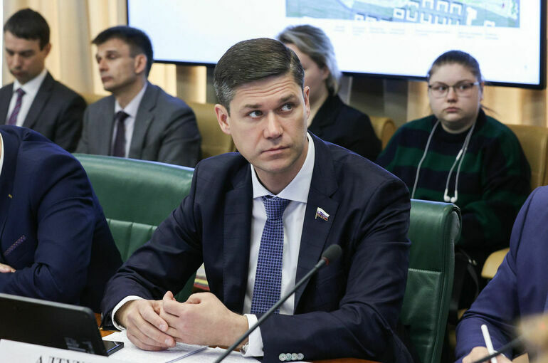 Депутат Алтухов: Осознанный отказ от алкоголя работает лучше запретов