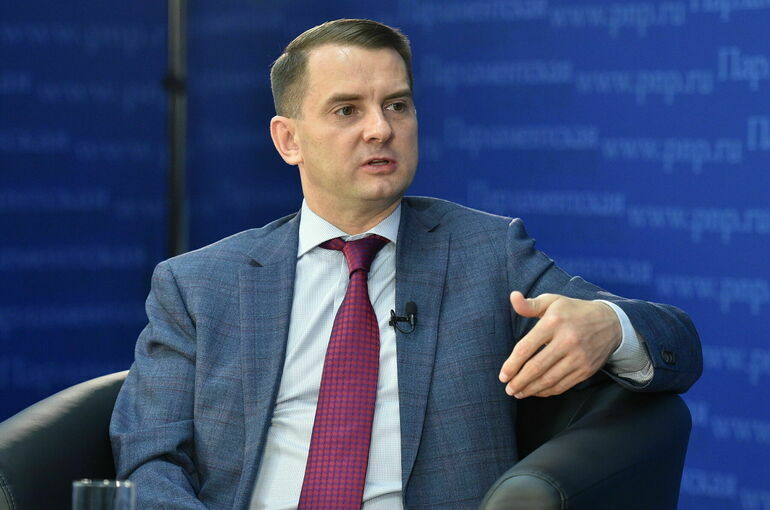 Депутат Нилов предложил уточнить право лауреатов госпремий на ежемесячные выплаты