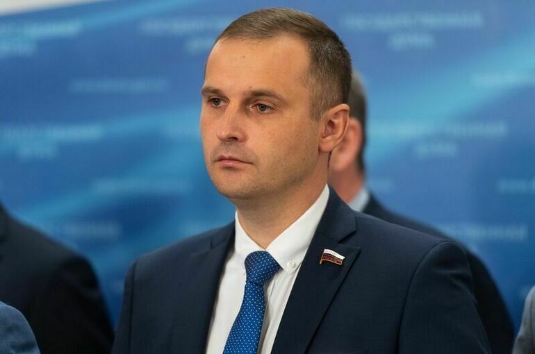 Депутат Леонов призвал обязать частные клиники раскрывать статистику по абортам