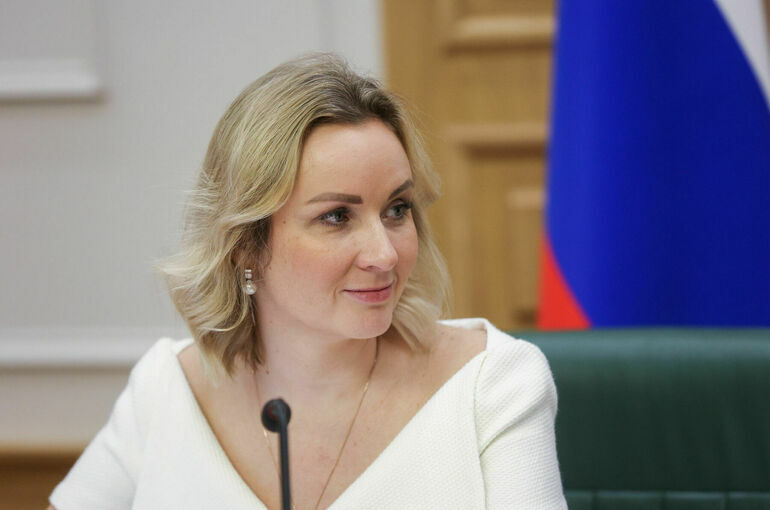 Двое детей вернулись в Россию с Украины при посредничестве Катара