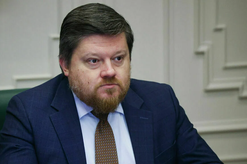 Дмитрий Вахруков.