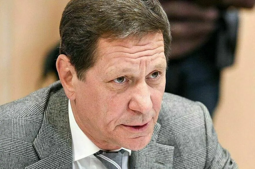 Александр Жуков.