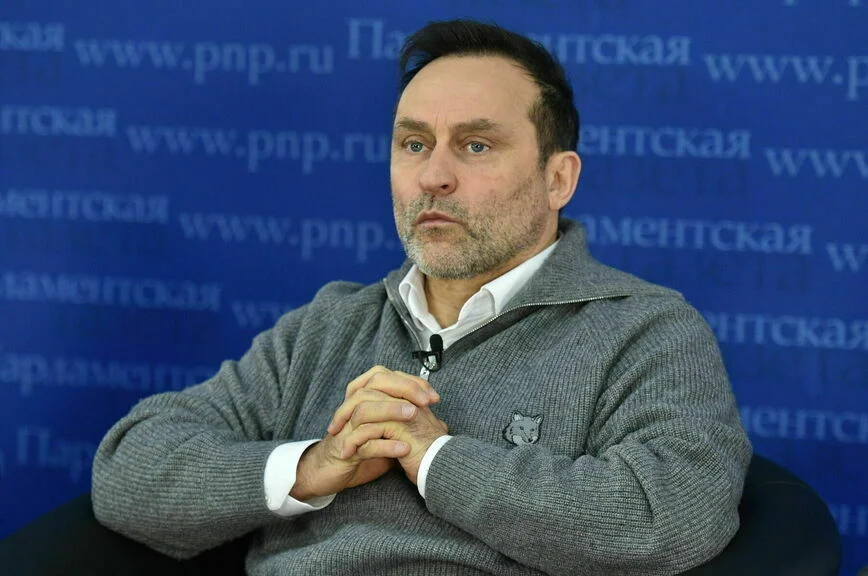 Дмитрий Свищев.