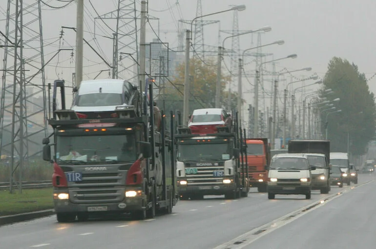 Госдума приняла закон о штрафах за незаконные каботажные автоперевозки