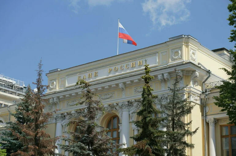 Госдума может 9 апреля рассмотреть отчет о работе Центробанка