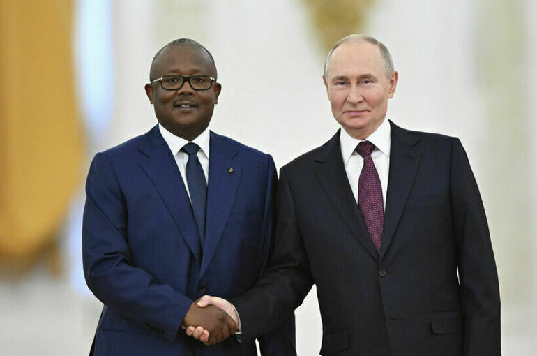 Путин и президент Гвинеи-Бисау провели переговоры в Кремле