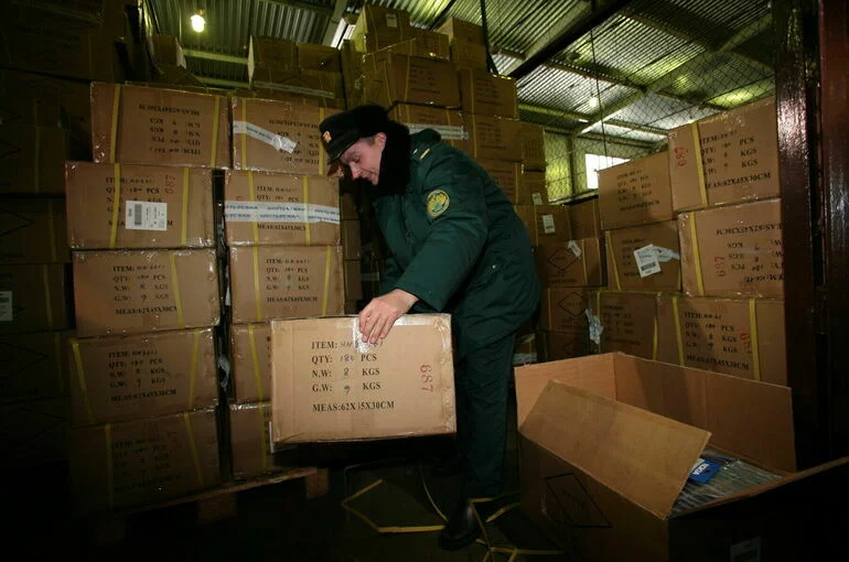 Проверку иностранных товаров при вывозе из России предложили упростить