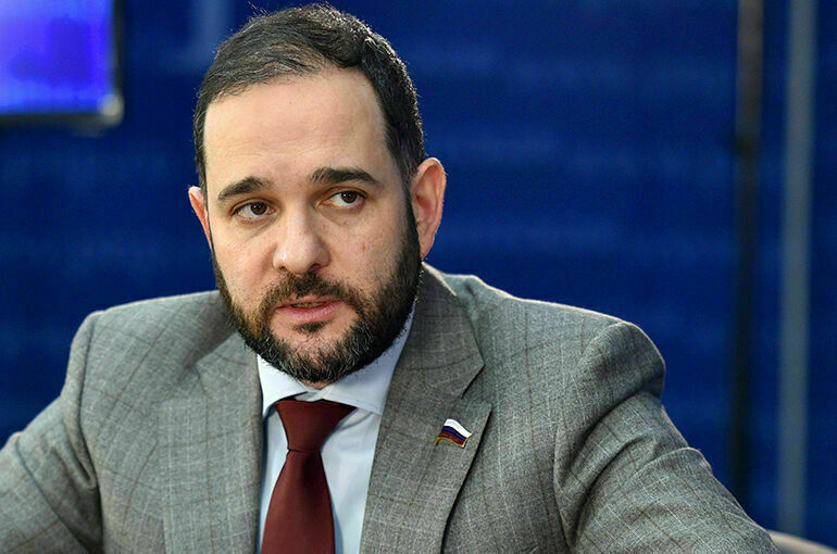 Депутат Мажуга рассказал о разработке стратегии развития образования