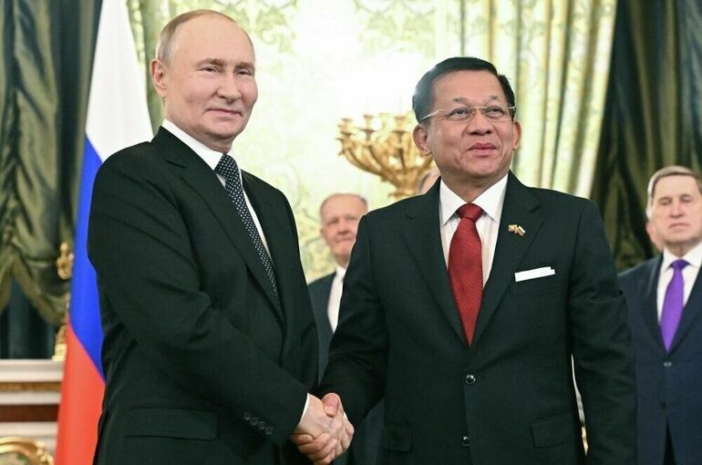 Путин поблагодарил премьера Мьянмы за подаренных слонят