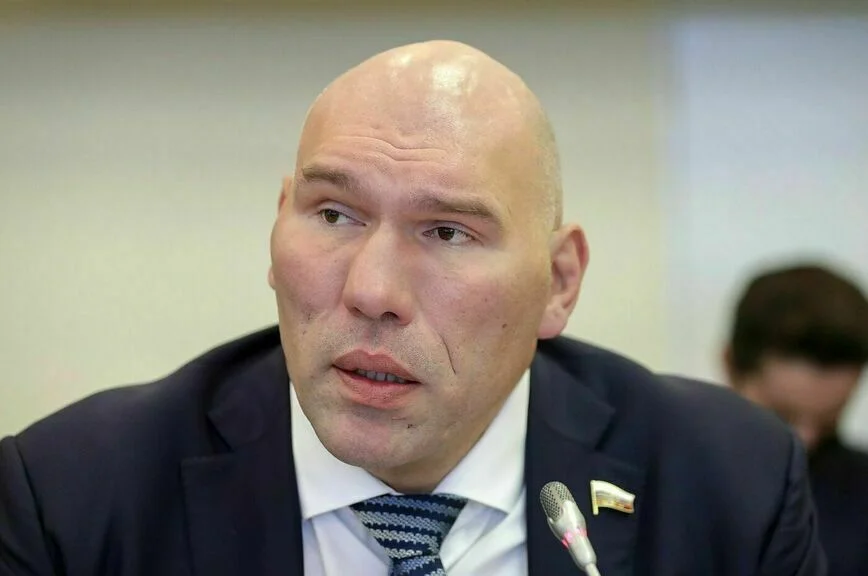 Николай Валуев.