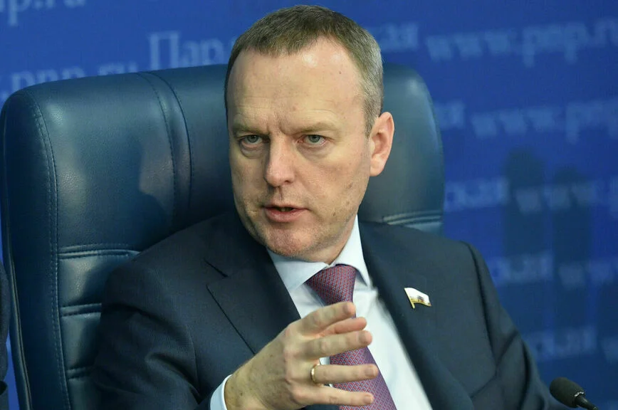 Константин Бахарев.