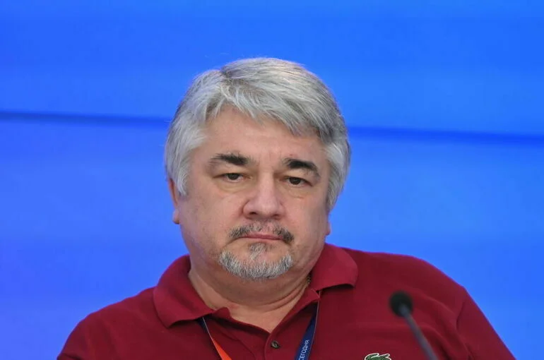 Политолог Ищенко: Если Россия сейчас не заберет свои территории, их не вернут