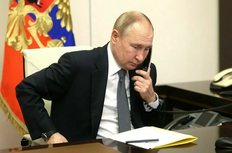 Путин провел телефонный разговор с наследным принцем Саудовской Аравии