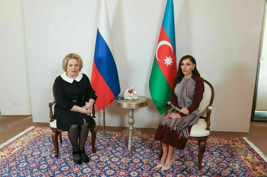 Валентина Матвиенко и Мехрибан Алиева.