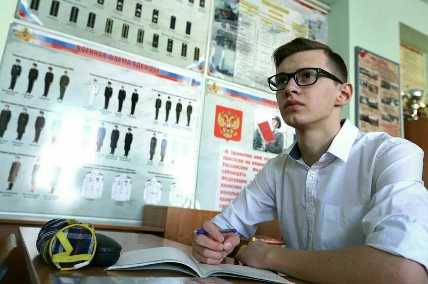 Основам начальной военной подготовки предложили обучать школьников с 12 лет