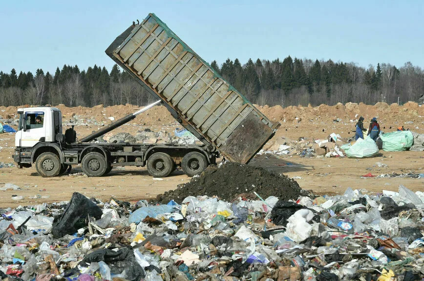 Минприроды хочет еще триллион рублей на мусорную реформу