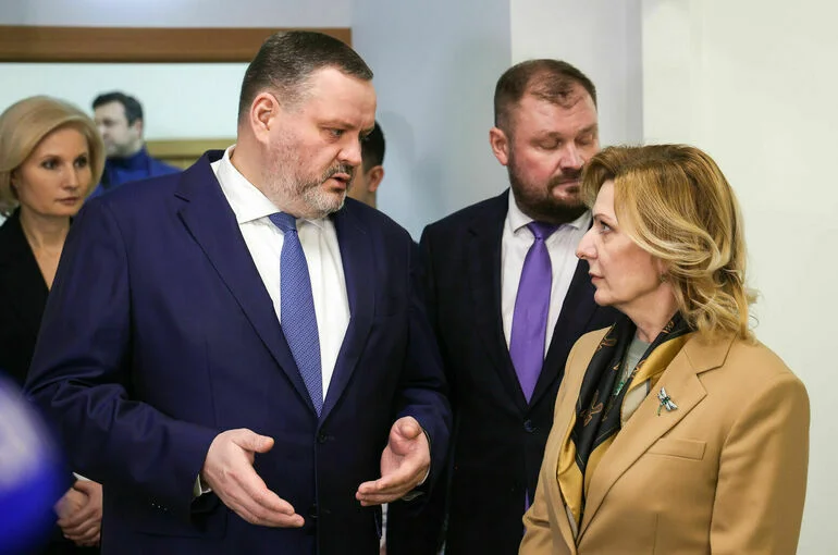Сенатор Святенко и глава Минтруда обсудили развитие протезно-ортопедической отрасли