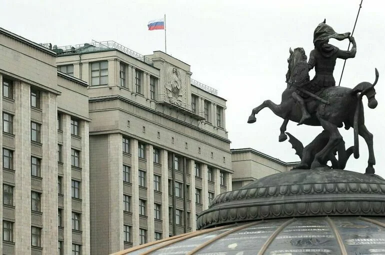 Госдума рассмотрит запрет рекламы на информресурсах нежелательных организаций