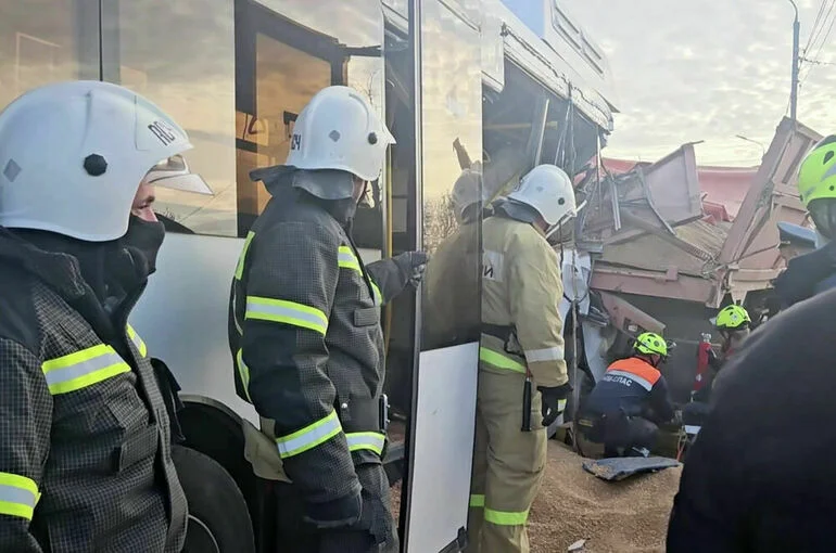 Водителя автобуса задержали после ДТП с шестью погибшими в Крыму