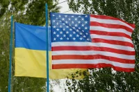Bloomberg: США и Украина обсуждают прекращение огня в Черном море