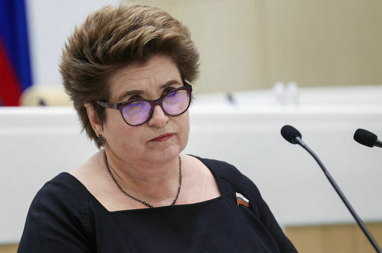 Сенатор Глебова заявила об общественно-государственной значимости патриотического воспитания