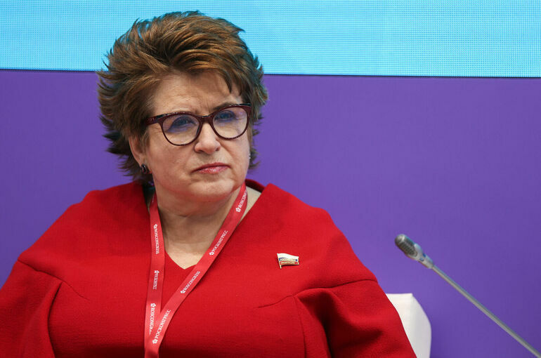 Сенатор Глебова рассказала о работе над законом о патриотическом воспитании в РФ