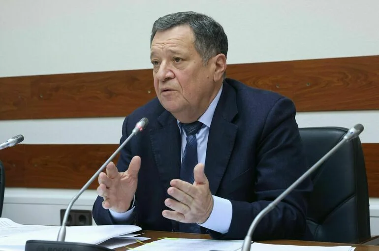 Депутат Макаров: В тяжелейших условиях Россия сошла с «нефтяной иглы»