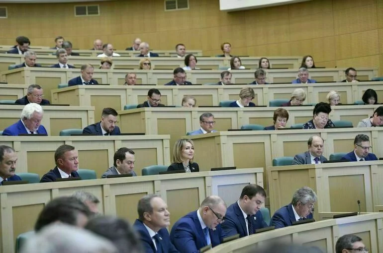 Все сенаторы в срок отчитались о доходах за 2024 год