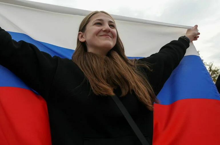 К патриотическому воспитанию молодежи предложили привлечь историков и психологов  