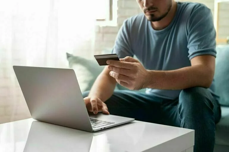 Продажу товаров с кешбэком хотят ограничить для некоторых россиян