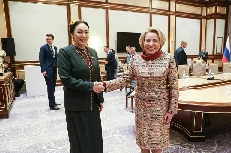 Матвиенко встретилась с председателем Меджлиса Туркменистана