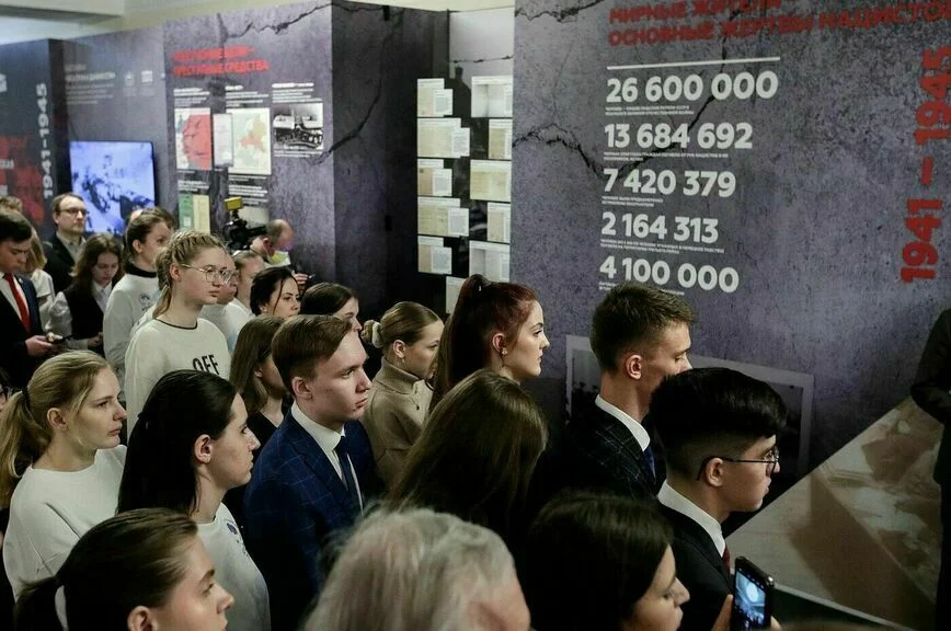 В Госдуме открылась выставка «Без срока давности»