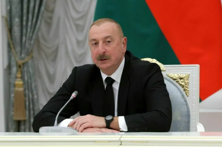 Алиев посоветовал Евросоюзу не лезть в отношения Азербайджана, Турции и Армении
