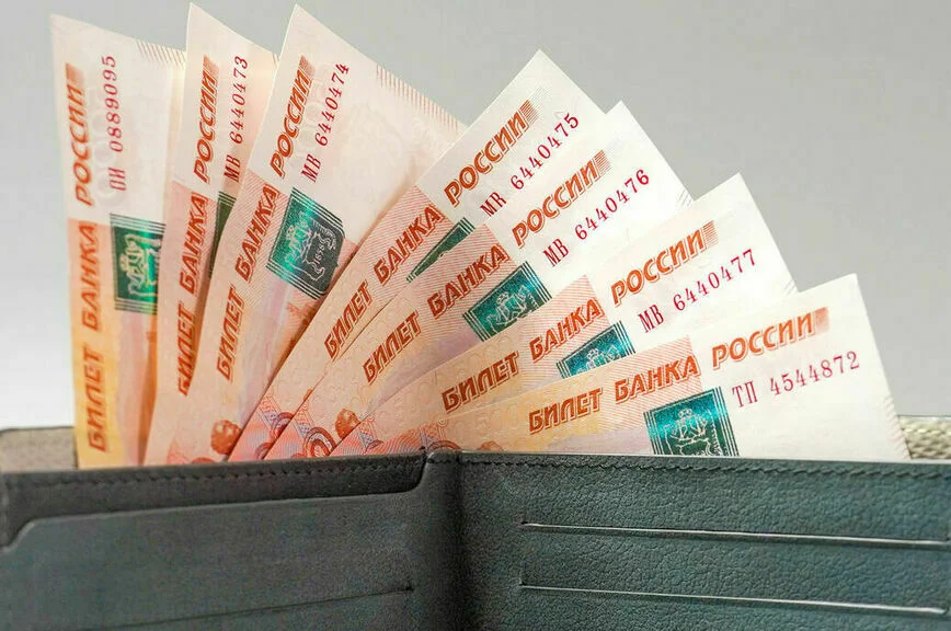 Повышенные выплаты на ребенка-инвалида получат те, кто за ним ухаживает