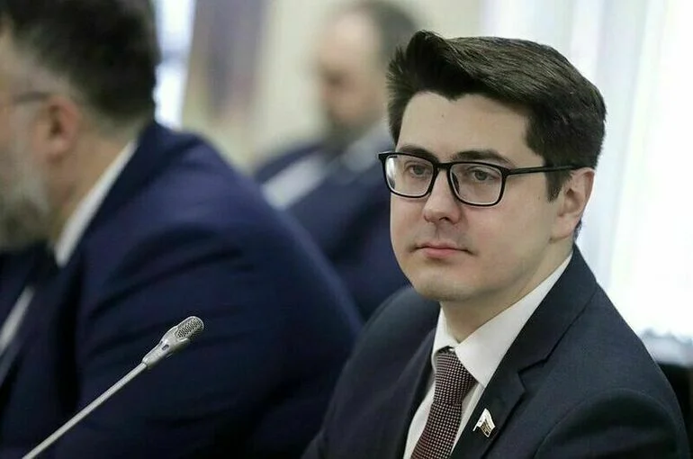 Александр Спиридонов.