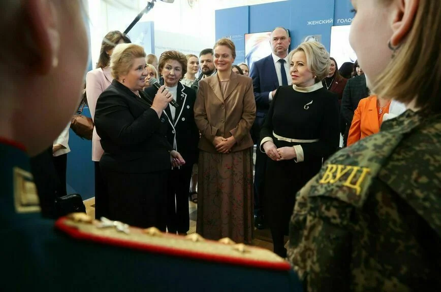 В Доме Пашкова показали женское лицо войны