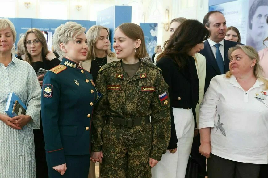 В Доме Пашкова показали женское лицо войны