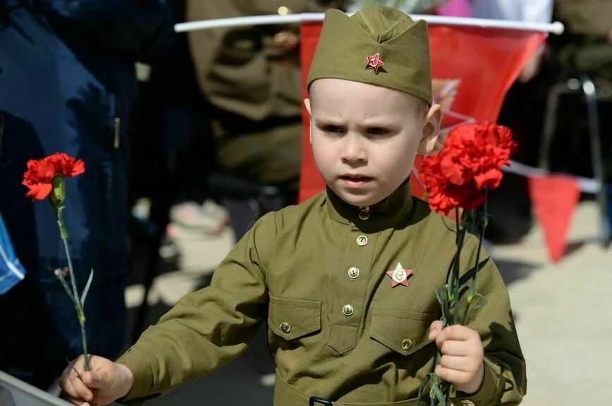 От Мясницкой улицы до Красной площади: история парадов в России