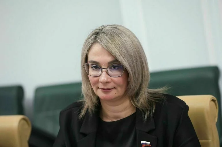 Снятие запрета на выезд из России из-за долгов предложили облегчить