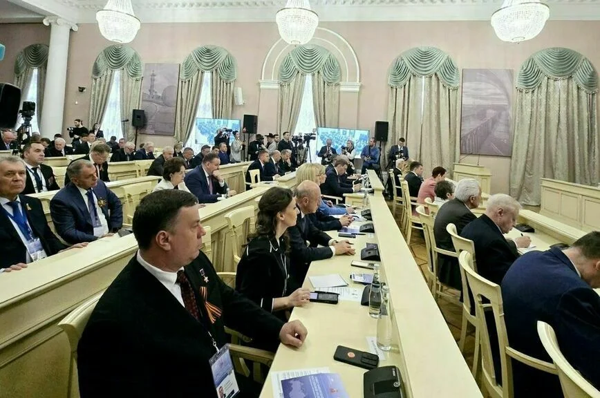 До 2030 года России понадобится полмиллиона медиков и двести тысяч школьных учителей  