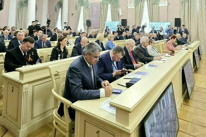 До 2030 года России понадобится полмиллиона медиков и двести тысяч школьных учителей  