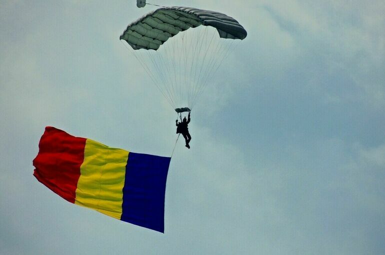 В Румынии состоится первый тур повторных президентских выборов