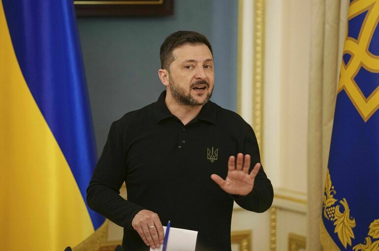 Зеленский: Украина попросит США о болевых санкциях против России
