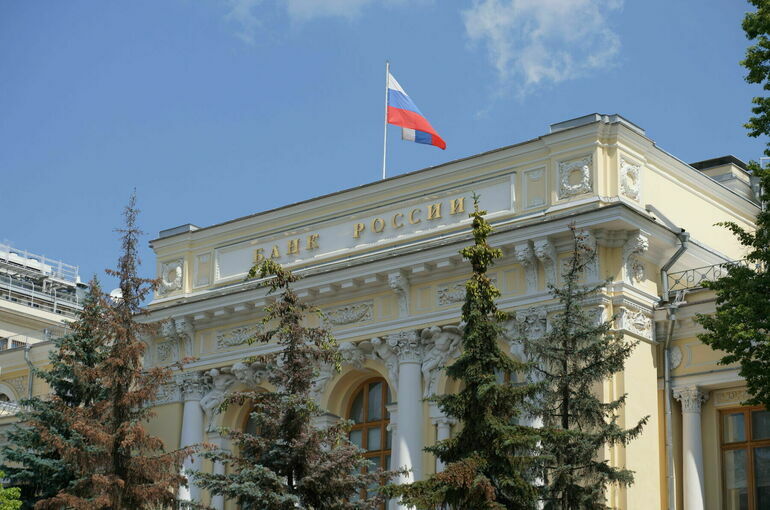 Центробанк выявил высокую популярность кредитных карт у молодежи